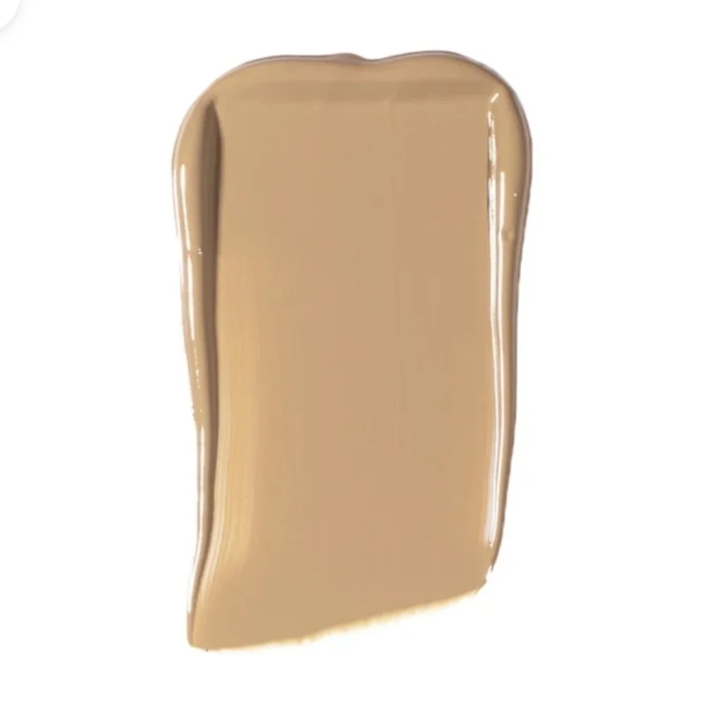 NIB Doucce Cache Creme Satin Foundation YD11